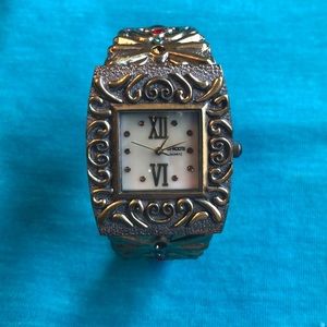 Vintage looking Ladies bracelet watch